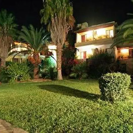Minoas Hotel 2*