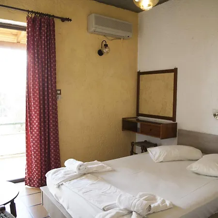 Hotel Minoas 2*